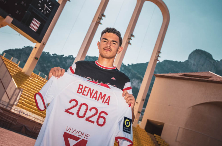 Mayssam Benama signe son premier contrat professionnel